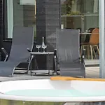 4 Bedroom Amazing In Holiday home *