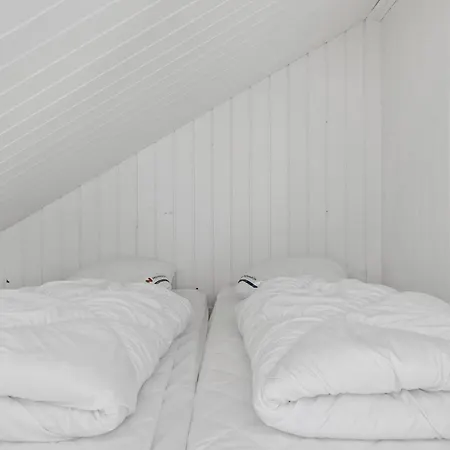 4 Bedroom Amazing In Сasa de vacaciones
